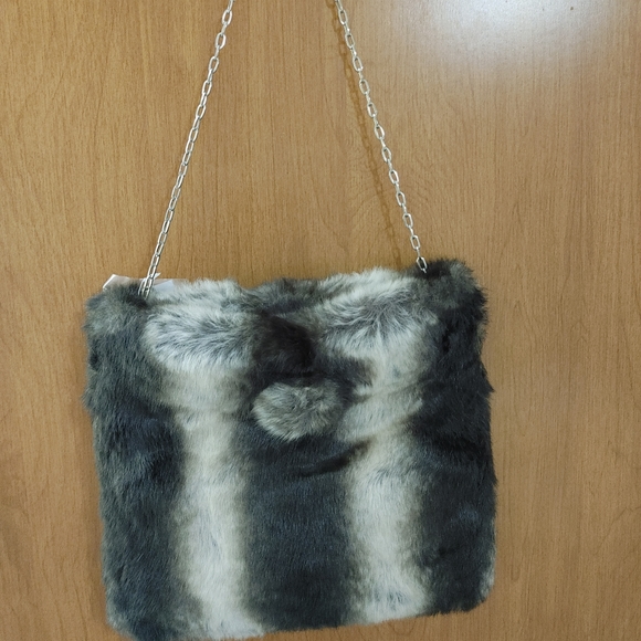 Terry Lewis faux fur bag - Picture 2 of 3